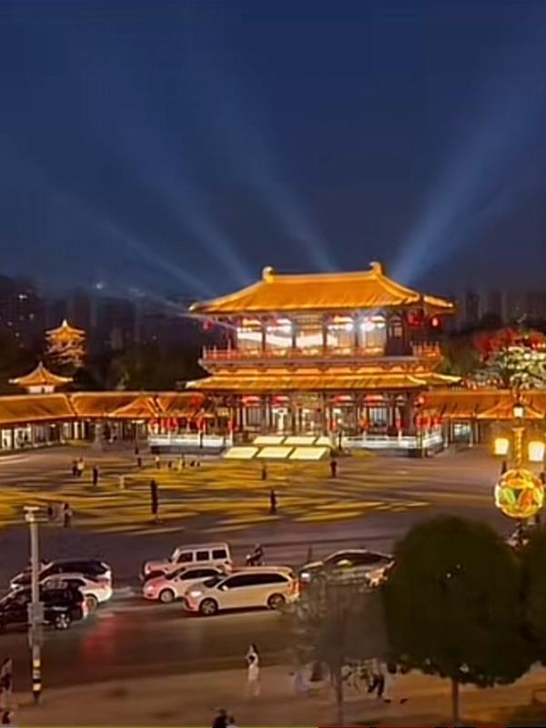 末世农家乐:退休刺客的仙府庄园封面